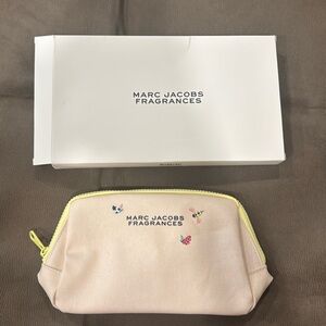 Marc Jacobs Fragrances Pink
Yellow Cosmetics Pouch Clutch
Bag NIB Bee Butterfly